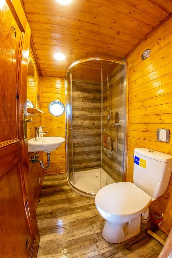 Prague Bay Houseboats Hotel Exterior foto